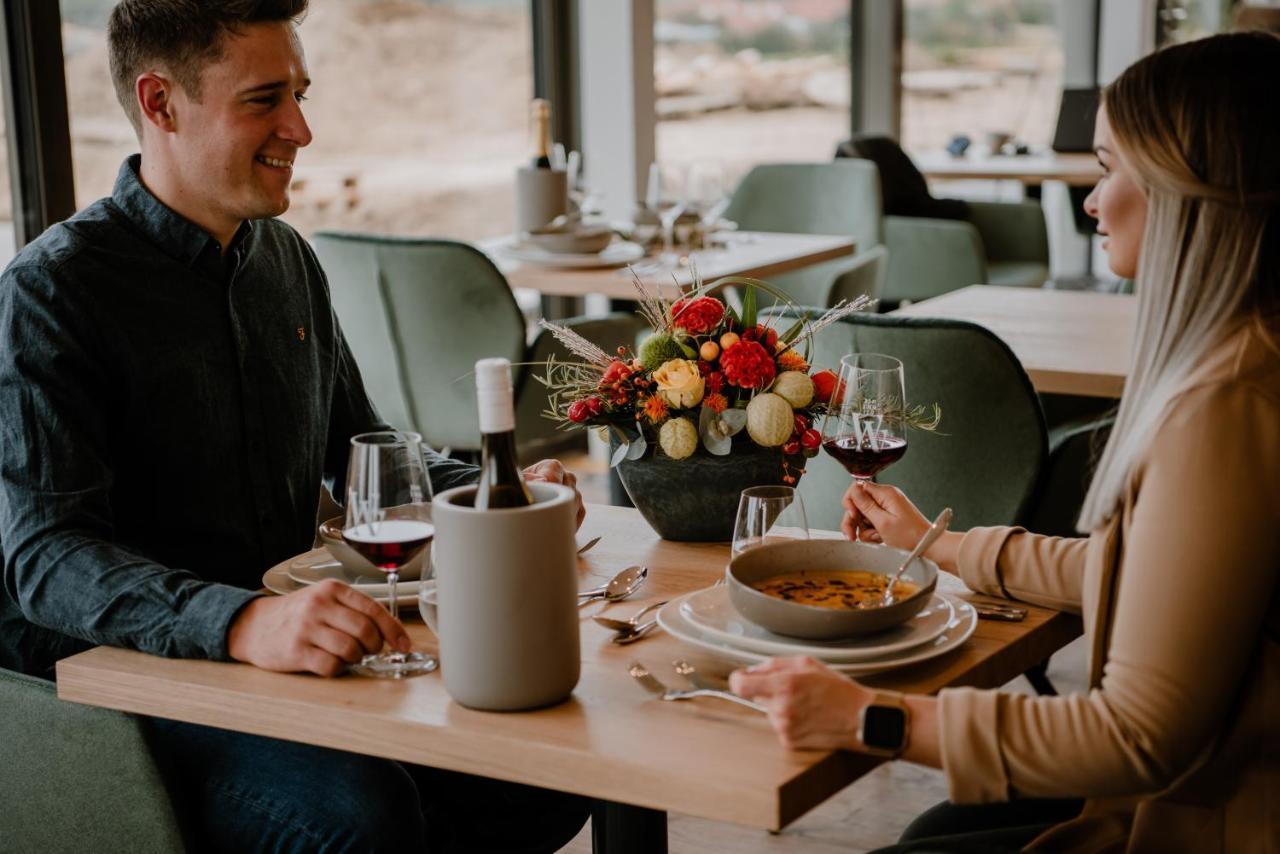 Weinzuhause Hotel-Restaurant-Vinothek Mommenheim Zewnętrze zdjęcie