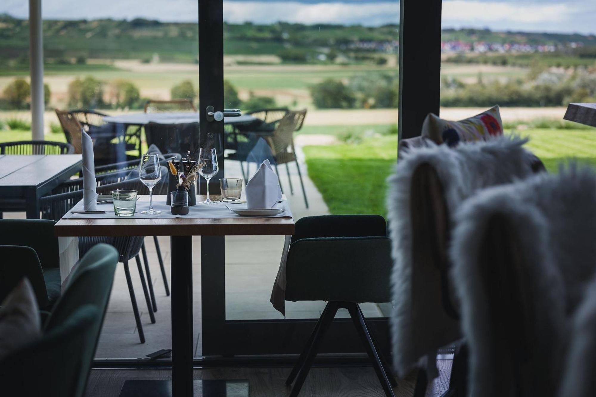Weinzuhause Hotel-Restaurant-Vinothek Mommenheim Zewnętrze zdjęcie