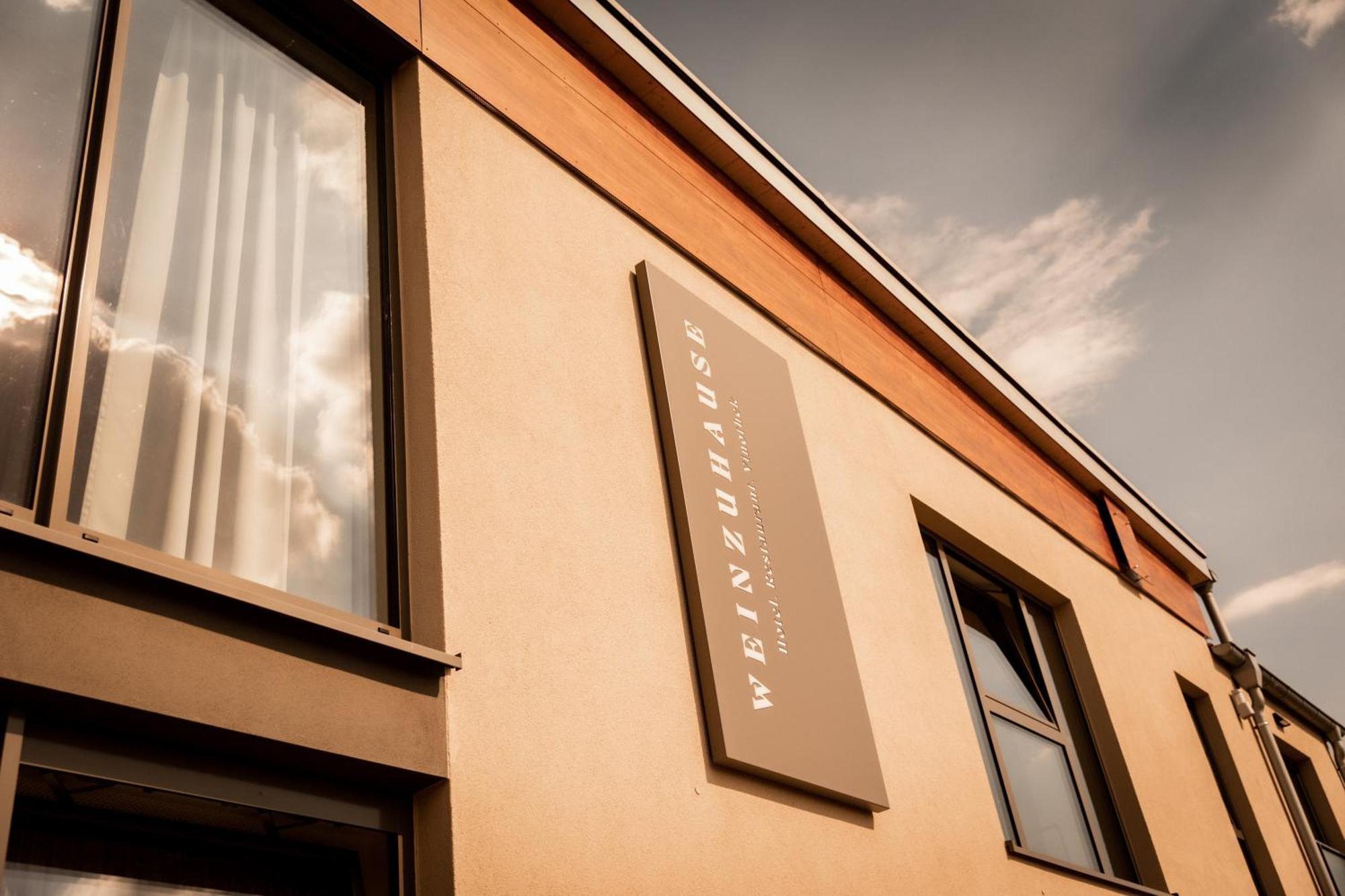 Weinzuhause Hotel-Restaurant-Vinothek Mommenheim Zewnętrze zdjęcie